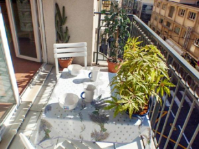 Отель Appartement d'une chambre a Cannes a 300 m de la plage avec vue sur la ville balcon et wifi  Канны